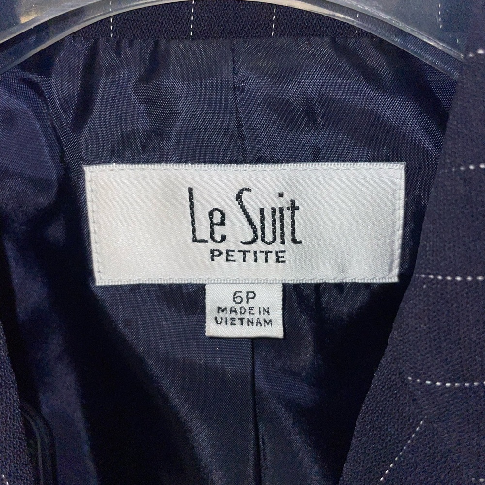 📖Le Suit Dark Blue Pinstripe Blazer with Belt - Picture 4 of 15